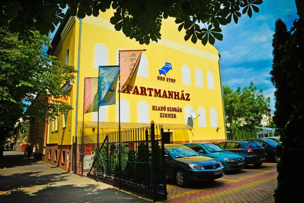 Bl Luxus Apartman Сегед Экстерьер фото