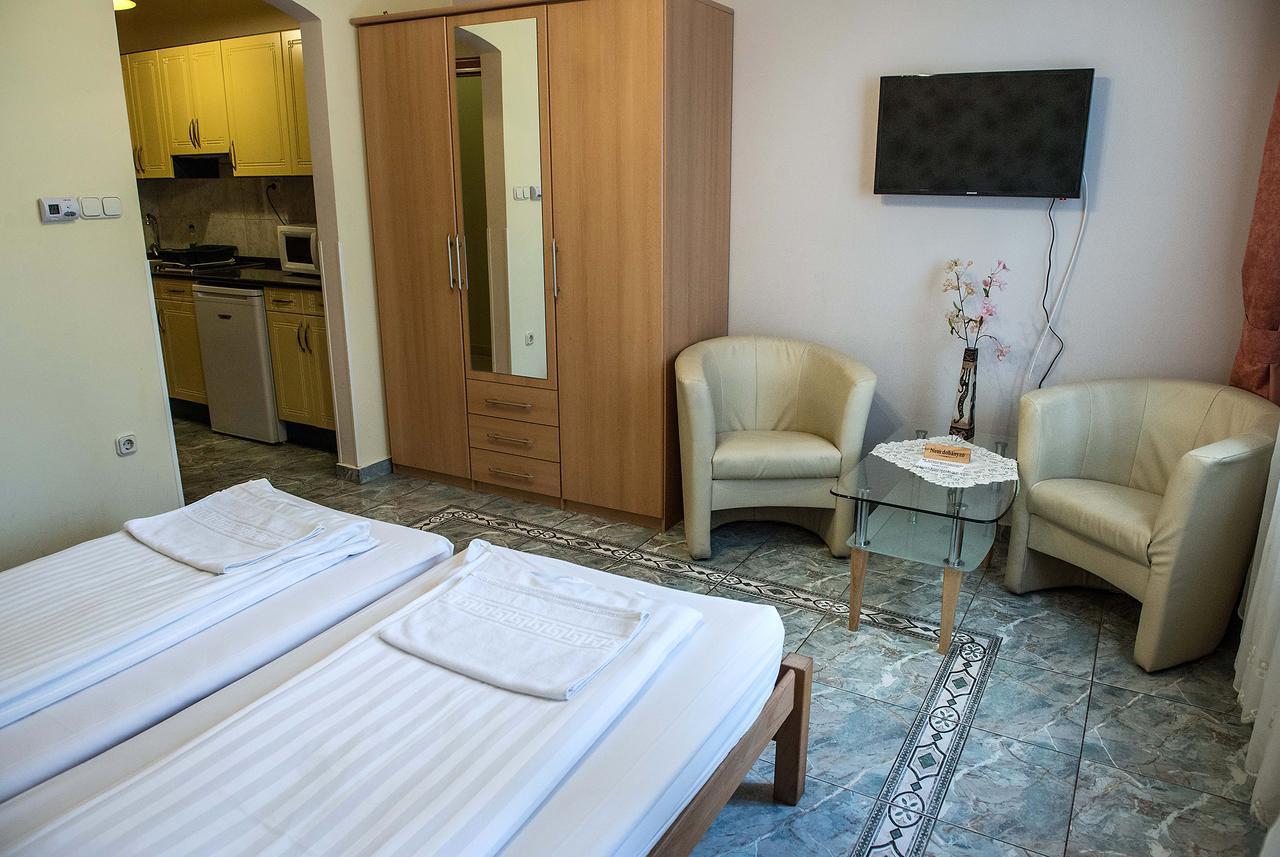 Bl Luxus Apartman Сегед Экстерьер фото