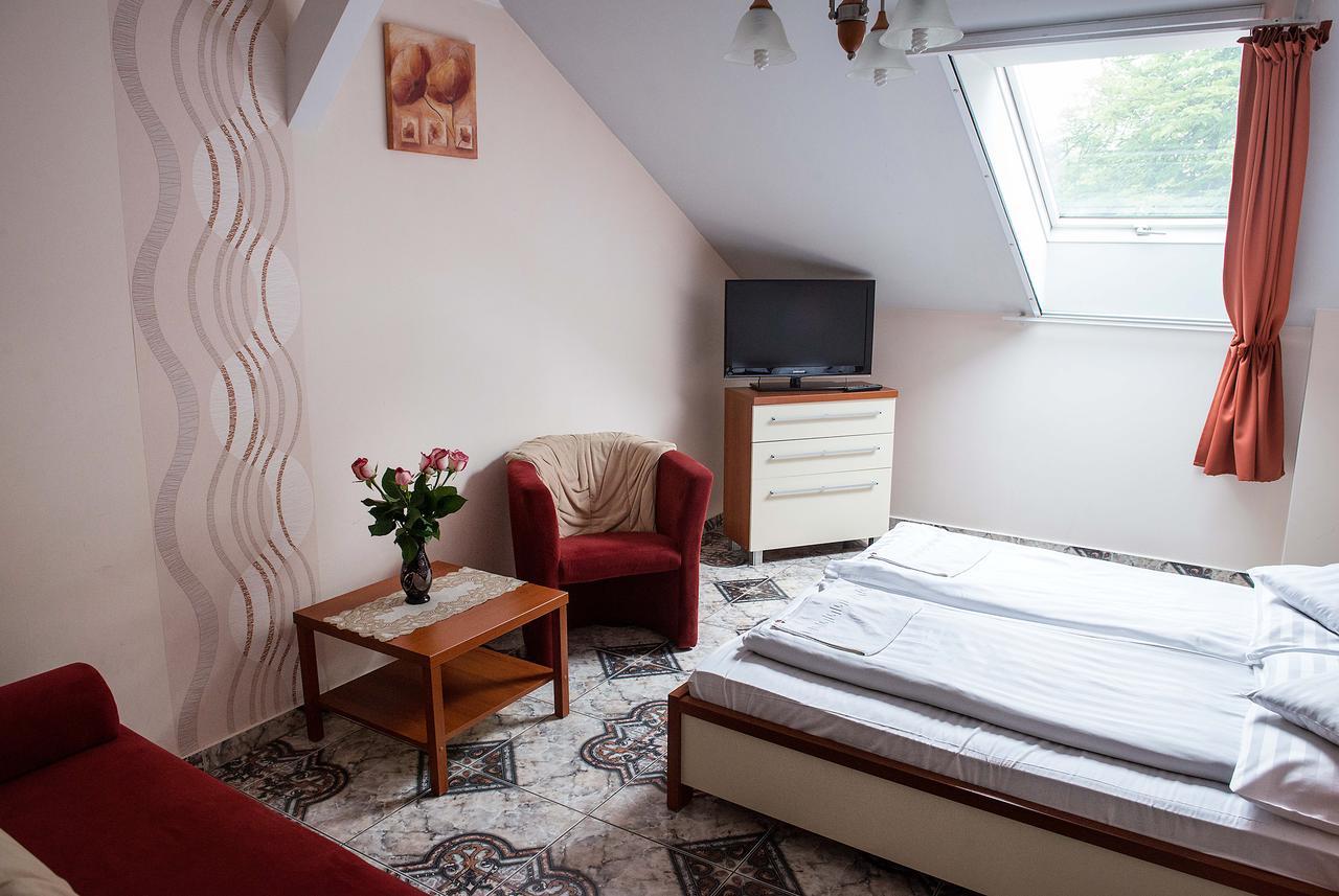 Bl Luxus Apartman Сегед Экстерьер фото