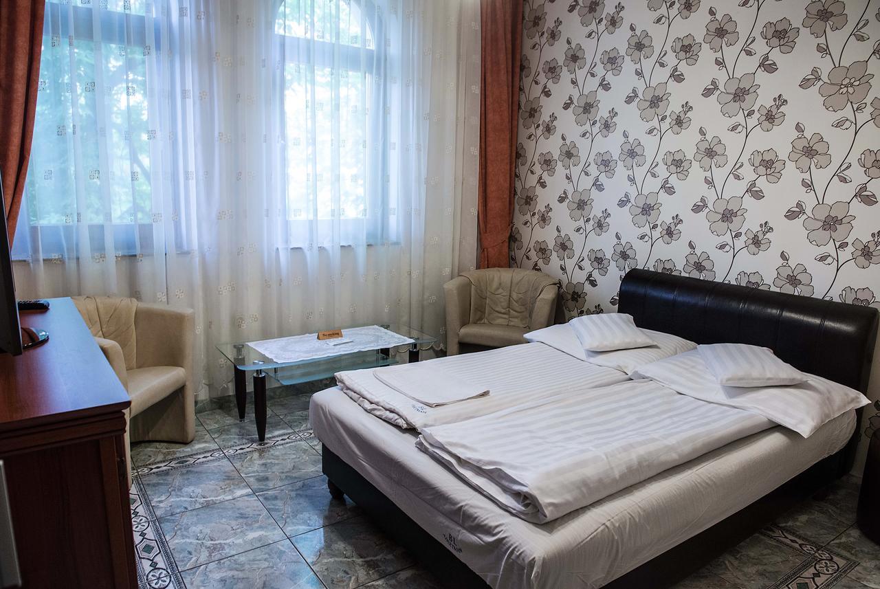 Bl Luxus Apartman Сегед Экстерьер фото