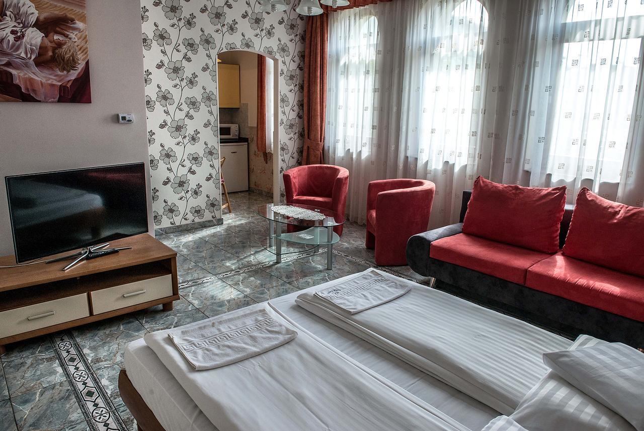 Bl Luxus Apartman Сегед Экстерьер фото
